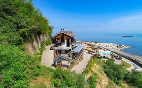 Peerless Villas Hotel